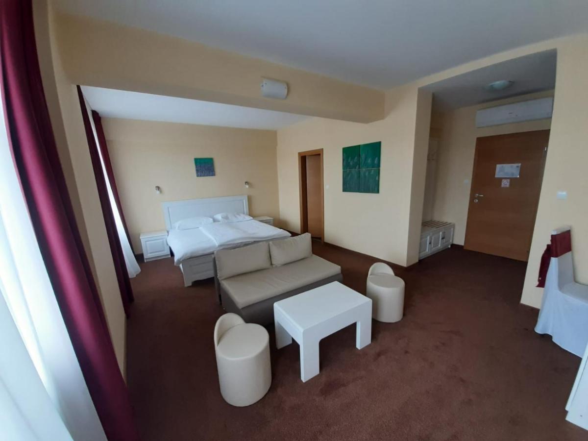 Hotel Garić Garesnica Buitenkant foto