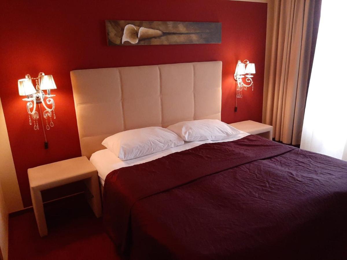 Hotel Garić Garesnica Buitenkant foto
