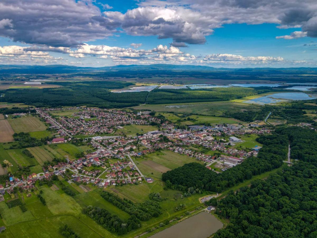 Hotel Garić Garesnica Buitenkant foto