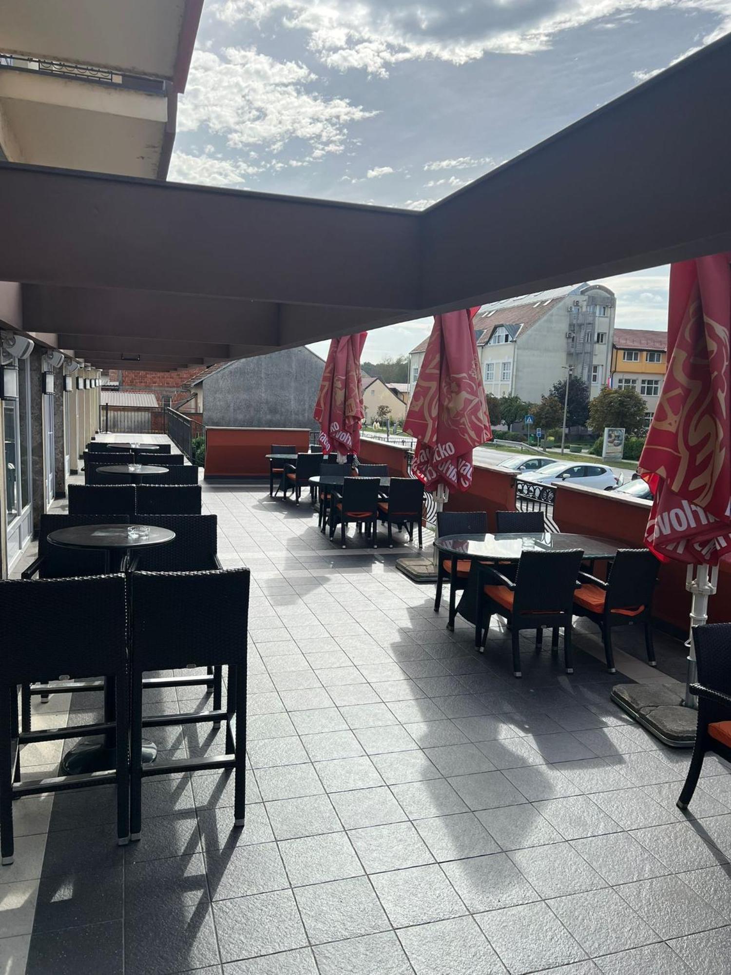 Hotel Garić Garesnica Buitenkant foto