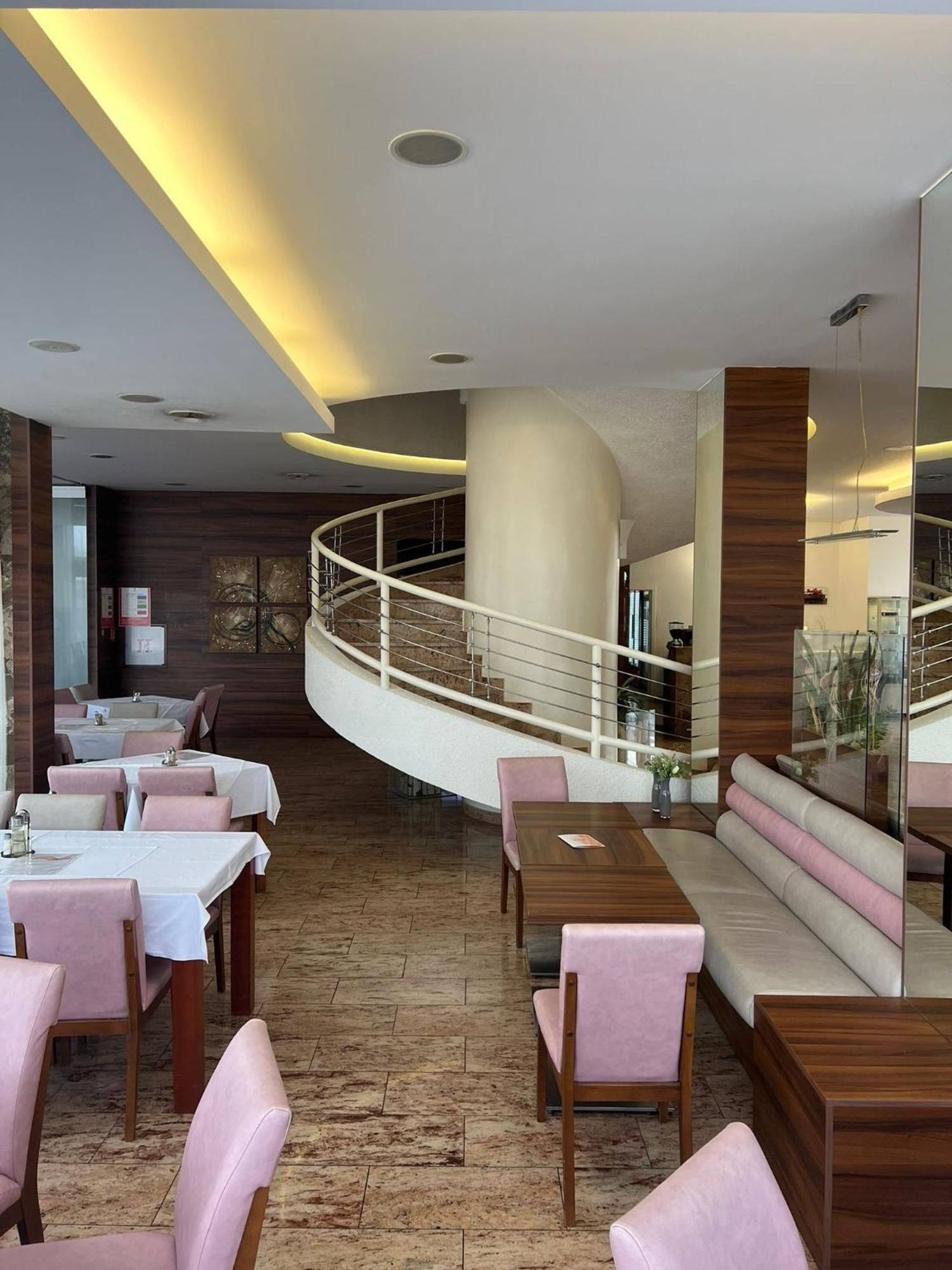 Hotel Garić Garesnica Buitenkant foto