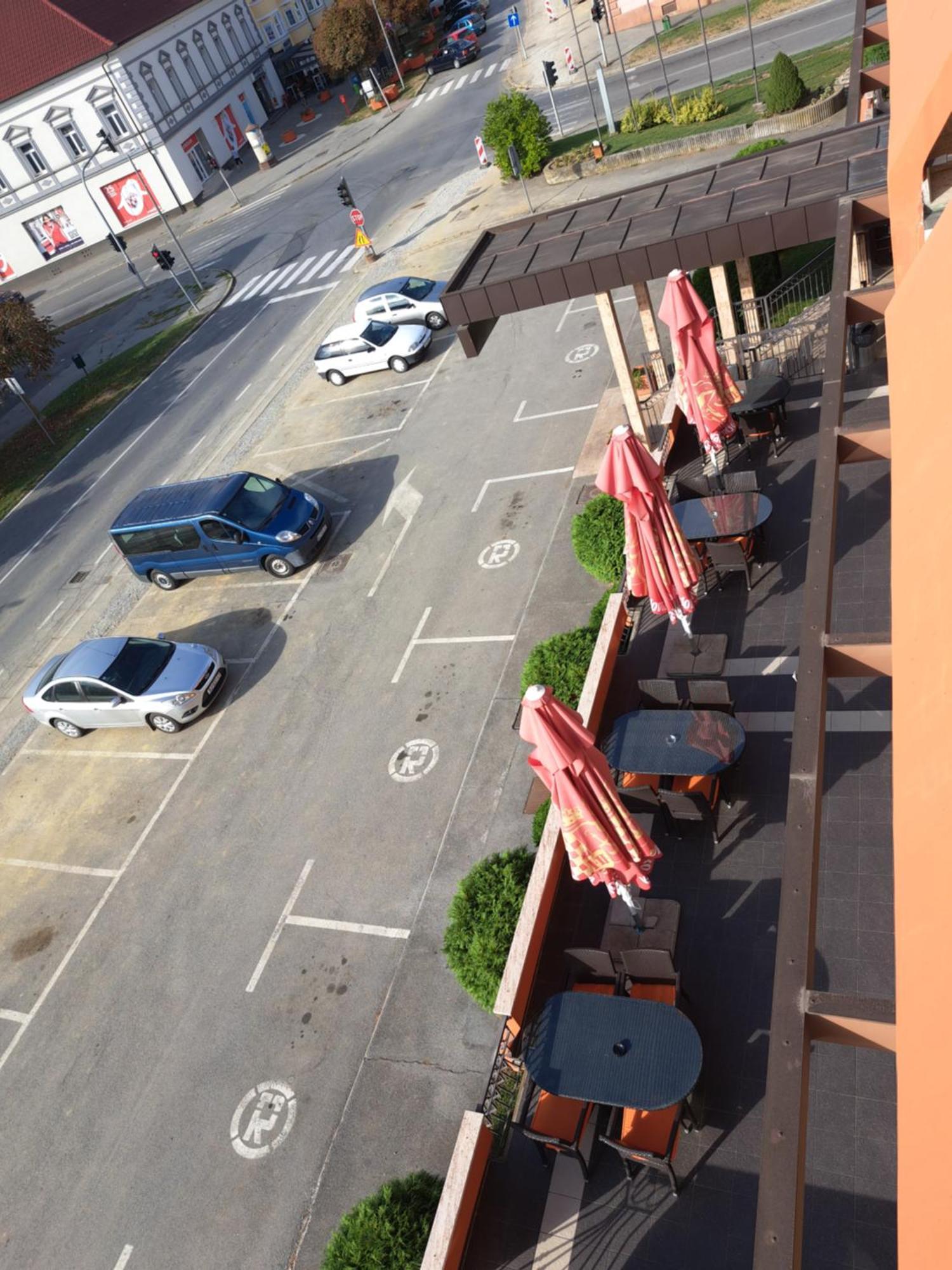 Hotel Garić Garesnica Buitenkant foto