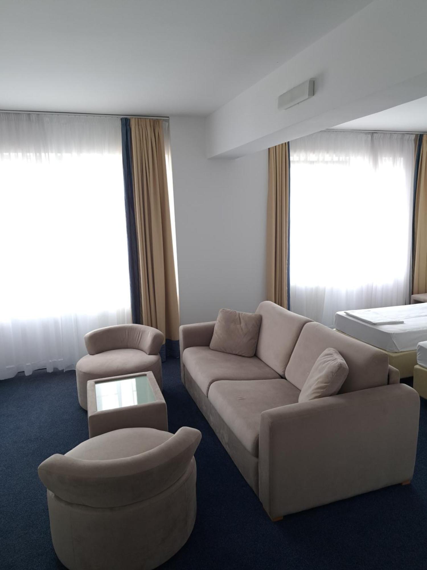 Hotel Garić Garesnica Buitenkant foto